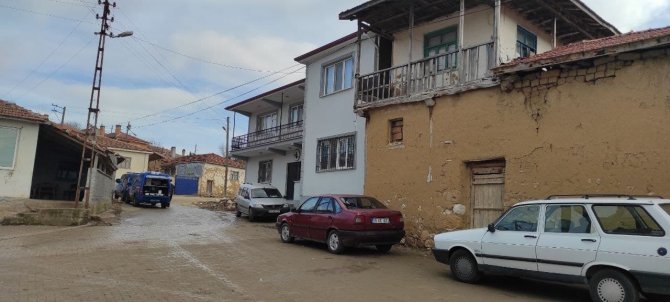 Hırsızlar Evi Talan Etti, 40 Bin Liralık Malzemeyi Alıp Kayıplara Karıştı