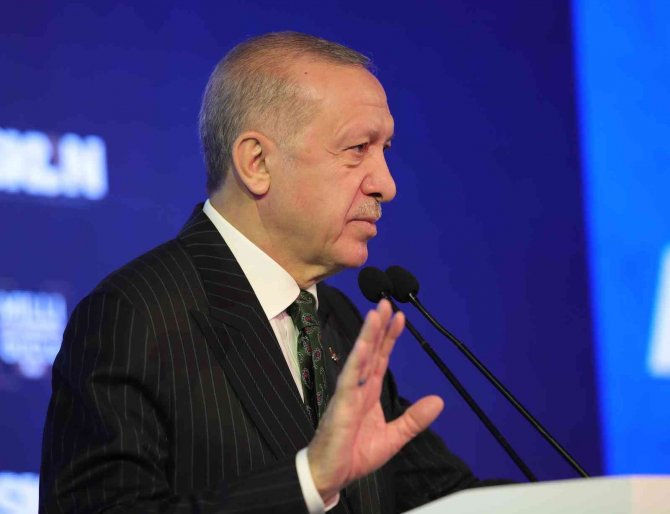 Cumhurbaşkanı Erdoğan: "Chp Başındaki Zat Siyasi Eşkıyalık Yapmayı Alışkanlık Haline Getirdi"