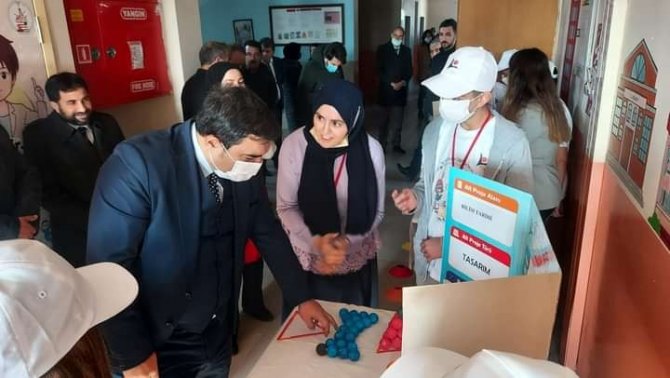 Diyadin’de 4006 Tübi̇tak Bilim Fuarı