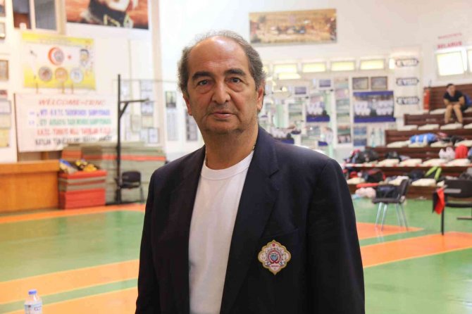 Kaya Muzaffer Ilıcak’dan Yeni Yıl Mesajı