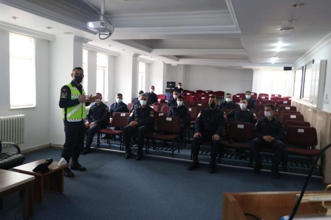 Birlik Personellerine Güvenli Sürüş Kuralları Anlatıldı