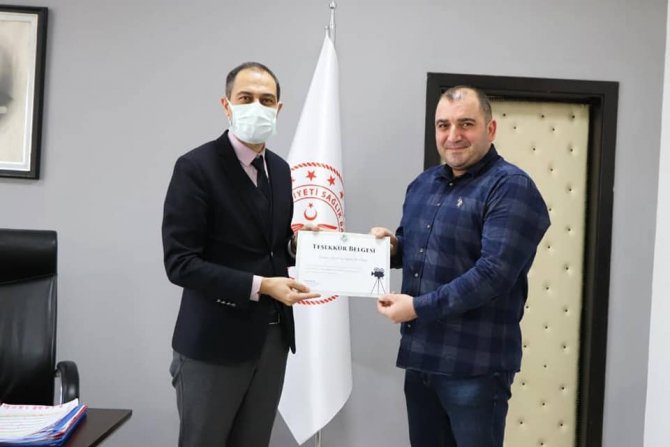 Sağlık Teşkilatına Plaket Ve Teşekkür Belgesi