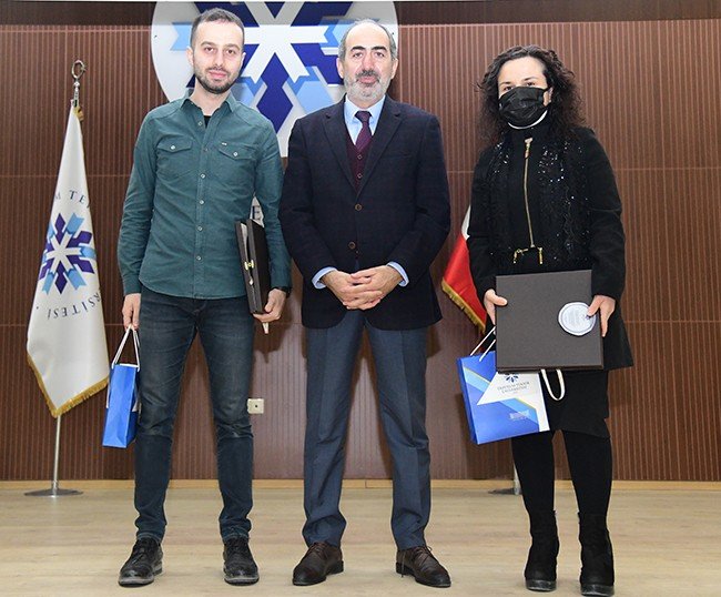 Etü’de Akademik Giysi Ve Ödül Töreni Düzenlendi