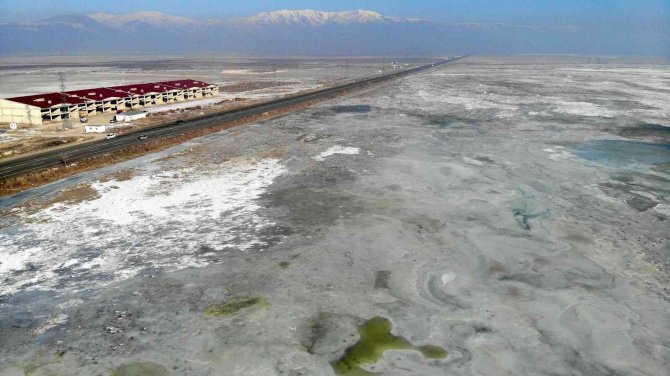 Buzla Kaplanan Erzurum Ovası Manzarasıyla Mest Etti