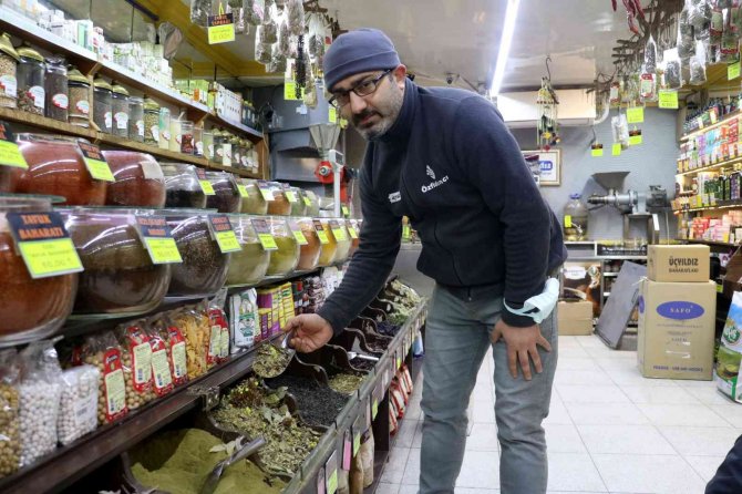 Hastalıklar Arttı, Vatandaşlar Şifayı Orada Aradı