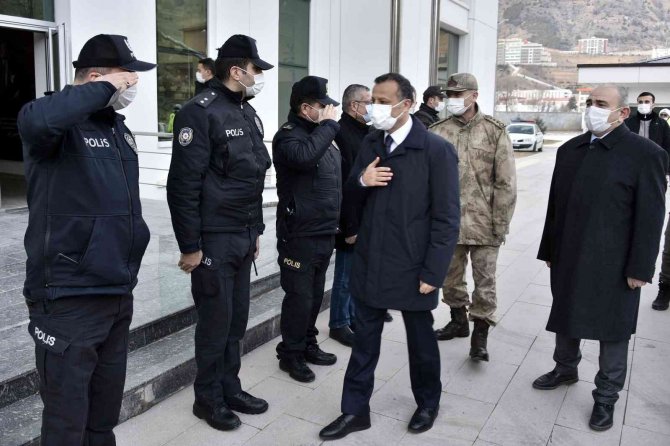 Vali Taşbilek’ten Yeni Yıl Ziyaretleri