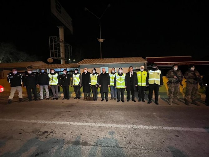 İ̇çişleri Bakan Yardımcısı Ersoy, Eskişehir’de Yılbaşı Denetimlerini Yerinde İnceledi