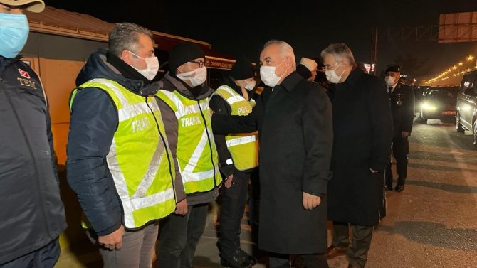 İ̇çişleri Bakan Yardımcısı Ersoy, Eskişehir’de Yılbaşı Denetimlerini Yerinde İnceledi