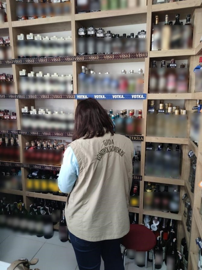 Isparta’da Yeni Yıl Öncesi Gıda Ve Covid 19 Denetimi