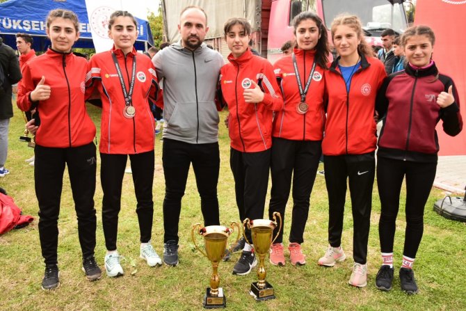 Karslı Atletler Türkiye Şampiyonu Oldu