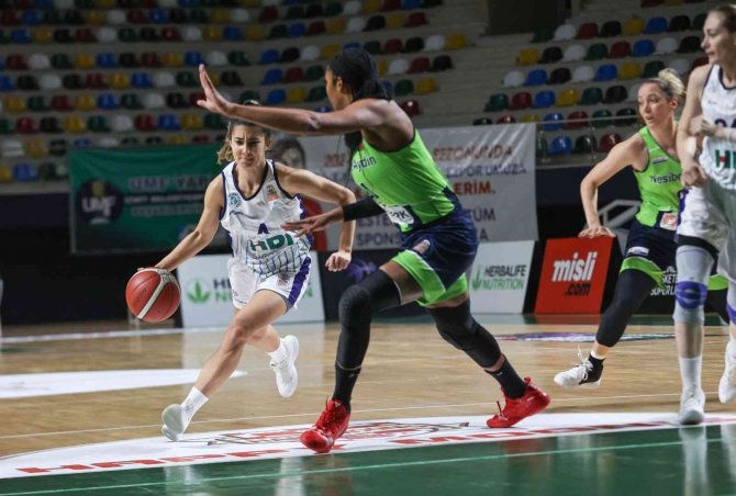 Kadınlar Basketbol Süper Ligi: İ̇zmit Belediyespor: 60 - Nesibe Aydın:70
