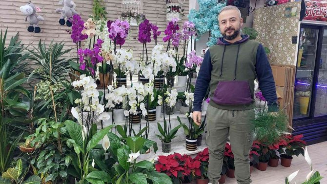 Alışveriş Hareketliliği Esnafın Yüzünü Güldürdü