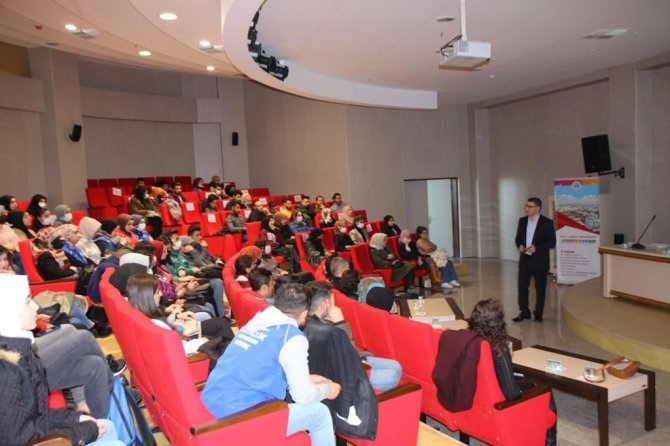 “Etkili İ̇letişim Ve Beden Dili” Eğitimi Gerçekleştirildi