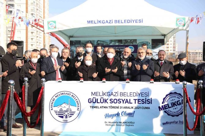 Melikgazi Belediyesi 2021 Yılını Temel Atma İle Tamamladı
