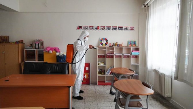 Keçiören’deki Okullar ‘Omicron’a Karşı Dezenfekte Edildi