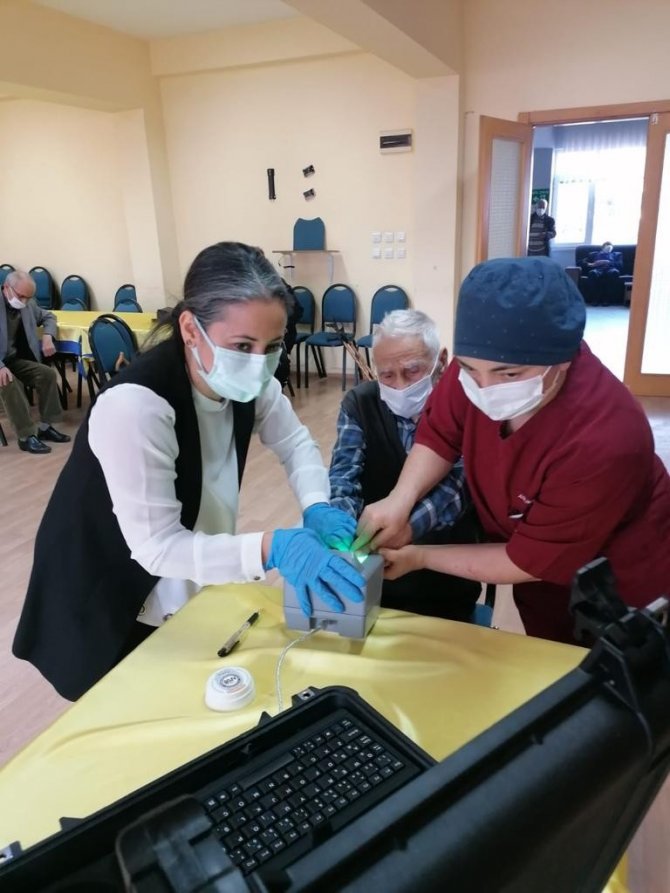Nüfus Hizmeti Yaşlılarımızın Ayağına Götürülüyor
