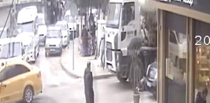 Minik Talha’yı Hayattan Kopartan Kaza Güvenlik Kamerasında