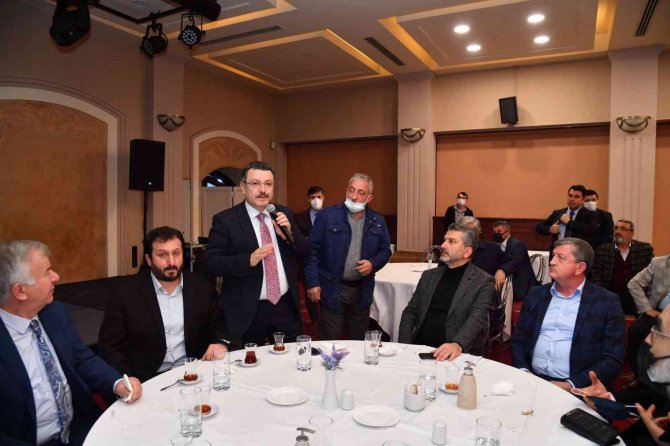 Başkan Genç Ak Partili Başkanları Buluşturdu