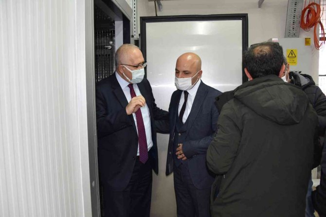 Salihli’de Üreten Kadınlar Kurutma Tesisine Kavuşuyor