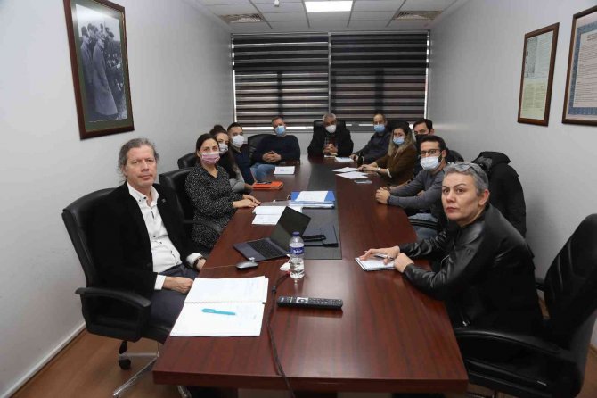 Bandırma Belediyesi Sokak Hayvanları Geçici Bakımevini Yeniliyor