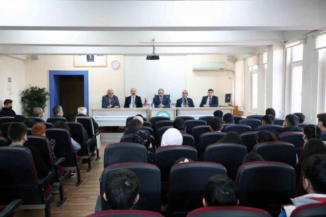 Başkan Yalçın Meslek Lisesi Öğrencileriyle Buluştu