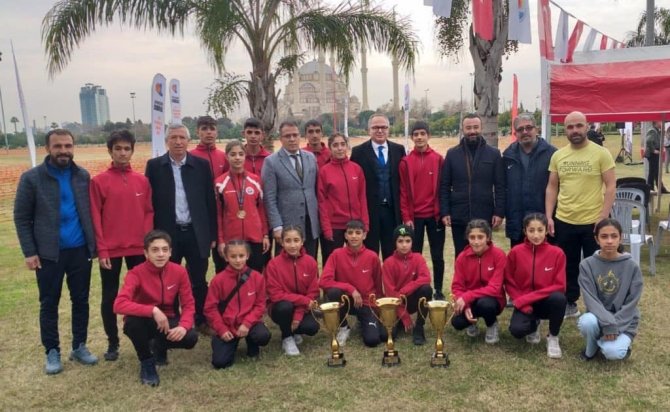 Vanlı Atletizmcilerden Büyük Başarı