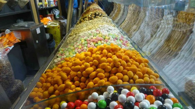 Yılbaşında Geri Sayım Başladı, Kuruyemişe Talep Arttı