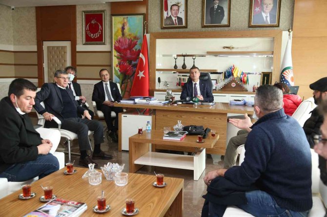 Yıllardır Çözülemeyen 74 Parsel İmar Planı Çözüldü, Tapular Alındı