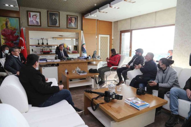 Yıllardır Çözülemeyen 74 Parsel İmar Planı Çözüldü, Tapular Alındı