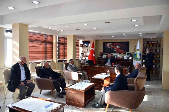 Belediye Başkanına Hizmetlerinden Dolayı Teşekkür Ettiler