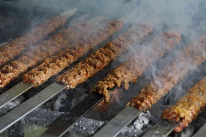 Adanalı Kebapçılar Zirveyi Hedefliyor