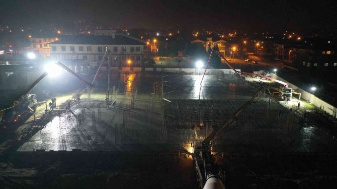 Yeni Yıla 43 Milyon Liralık Yatırımın Temelini Atarak Girdi