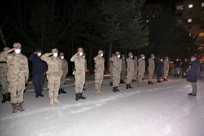 Vali Epcim, Yeni Yıl Akşamı Görev Başındaki Personelleri Ziyaret Etti