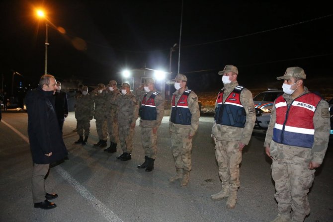 Vali Epcim, Yeni Yıl Akşamı Görev Başındaki Personelleri Ziyaret Etti