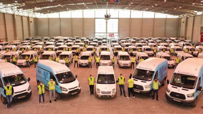 İ̇zmir Büyükşehir Belediyesi Sosyal Desteklerini Artırdı