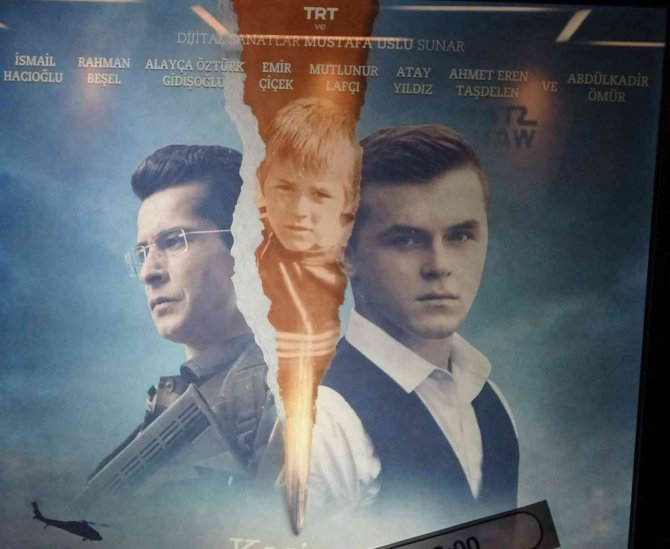 Trabzonlular O Filmi İzlemek İçin Sinemaya Akın Ettiler, Dakikalarca Sırada Beklediler