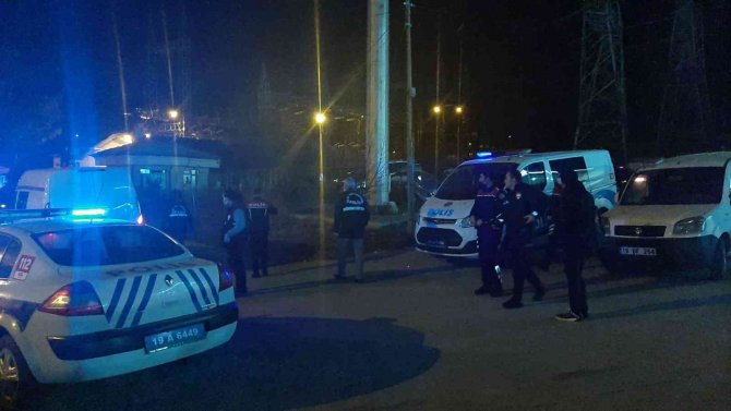 Su Kanalına Düşen Otomobilin Sürücü Hayatını Kaybetti