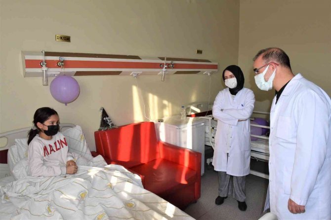 Dü Hastanesi Başhekim Prof. Dr. Akdağ’dan Hastalara Moral