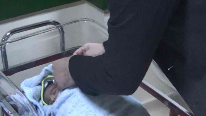 Diyarbakır’da 2022 Yılının İlk Bebeği ’Muhammed Geylani’ Oldu