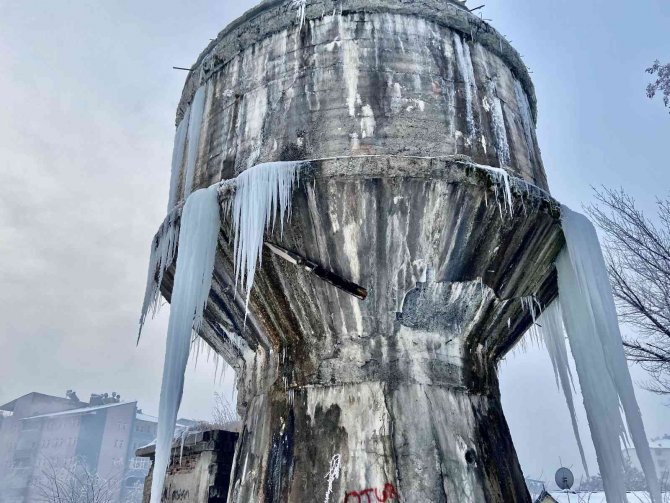 Ağrı Eksi 27 İle Zirvede