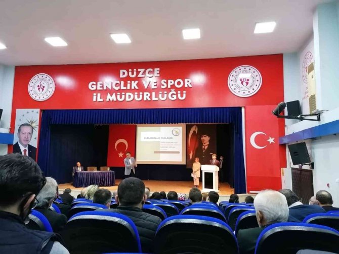 Okul Yöneticileri Ve Öğretmenler Eğitime Girdi