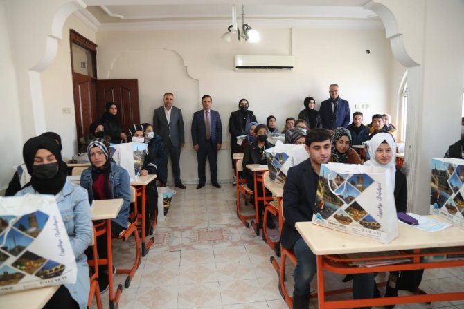 Eyyübiye’de Öğrencilere Eğitim Seti