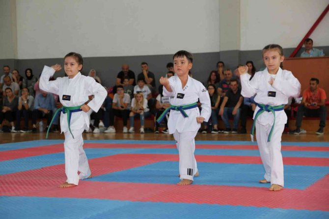 Gaziemirli Sporcular 2021 Yılında 106 Madalya Kazandı