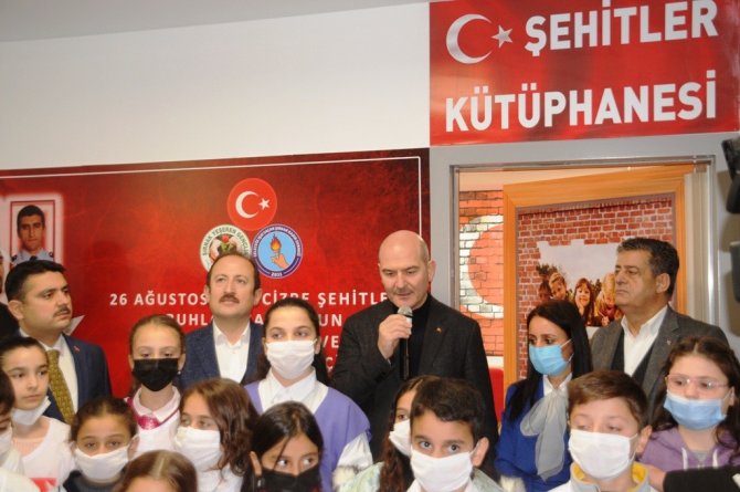 Bakan Soylu, Cizre’de Şehit Polisler Adına Kurulan Kütüphanenin Açılışını Gerçekleştirdi
