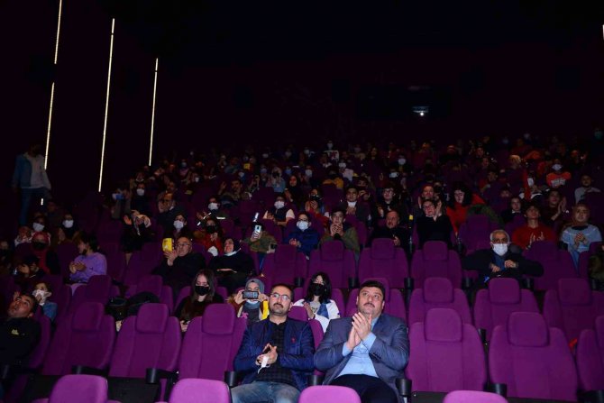 Kahramankazanlı Öğrenciler “Kesişme Eren İ̇yi Ki Varsın” Filmini İzledi