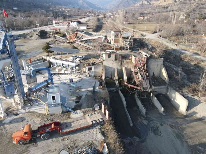 Tosya’daki Kum E Çakıl Ocağından Rekor Üretim