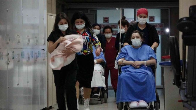 Ordu’da Yeni Yılın İlk Bebekleri Masal Duru Ve Yaşar Aras Oldu