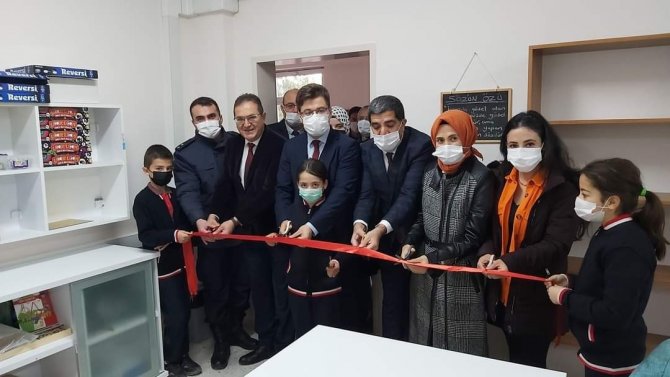 Şuhut’ta İki Okulda Kütüphane Açıldı