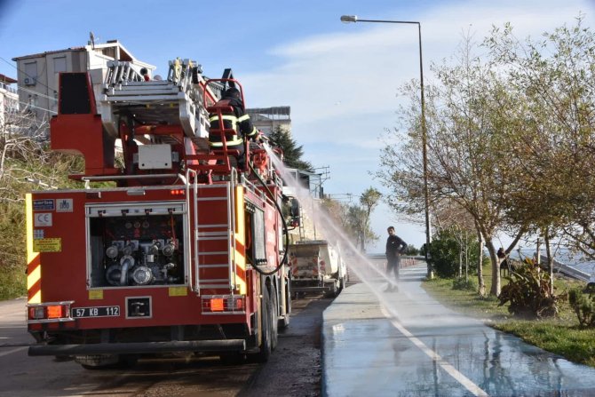 Sinop’ta Kaldırımlar Yıkandı