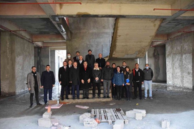 Ak Parti Teşkilatı Sağlık Yatırımlarını İnceledi